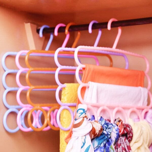 Multipurpose 5 Ring Hole Hanger with 3 Layer Random Colours